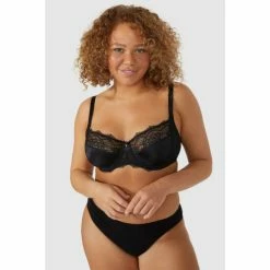 Gorgeous DD Gracey Lace Minimiser For Female